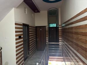 Yuvraj Guest house