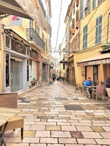 Beau F2 au coeur de Hyères