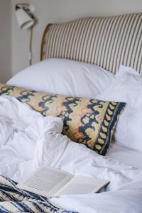 West Cottage by Bloom Stays