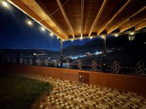 Scenic Lakeview House Near 5-Star Widian Hotel