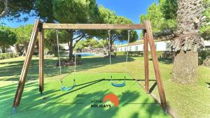 #272 T2 Bicos Flat J by Home Holidays