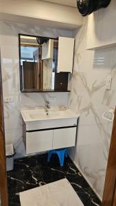 Lydias House kaputian samal