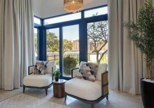 Breathtaking Villa With Roof Garden and Beach access