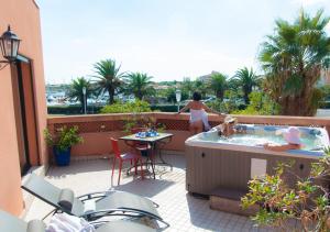 Suite Essaouira, Riad 8 au village naturiste Couple only