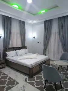 Soda Hotels And Resorts Rantya Jos Delux Exclusive Suite - Jos
