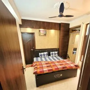 Best 2-BHK flat in society for (4 Guest) - Chhāta