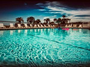 SandyToes B Beach bikes pool & Fun