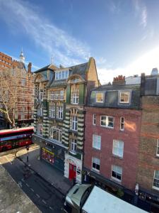 Spacious 2 Bed Flat on Iconic Old Compton Street Soho