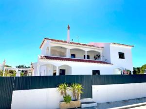 V8 Praia da Falésia, Albufeira