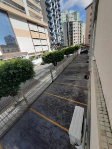 Apartamento 100 metros da praia na Guilhermina Praia Grande
