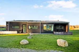 New Modern Holiday Home Near The Beach - Løjt Kirkeby