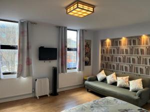 Lovely apartment near Gatwick airport