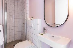 Flamingo 302: Sea Point Aprt with Sea Views