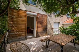 le Canopée 3 pers appart F1 terrasse fibre centre-ville