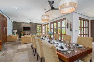 Villa Marys Beach - 4BR Luxury Ocean View Villa in Canggu