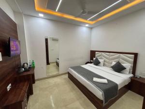 Hotel Ganga Palace - Agra Dasaprakash Restuarant