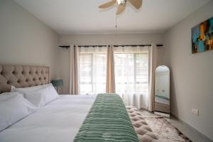 Self checkin - Modern 2 Bedroom Retreat - 103