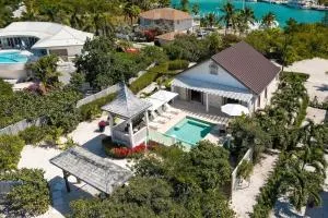 Callaloo Cottage- Beachfront Paradise! - Turtle Cove