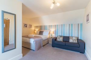 Double or Twin Room with Sea View room in Highcliffe Hotel