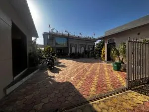 Champa Lodge - Ahār