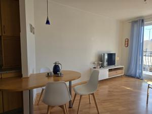 Cosy Apartment with a Balcony near the Harbour in Kolobrzeg by Noclegi Renters