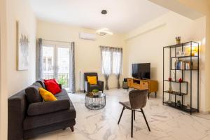 Zografou Bright Getaway - Athens City Escape