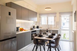 Zografou Bright Getaway - Athens City Escape