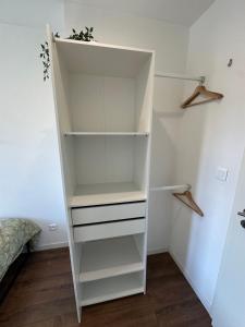 Appartements # Le 3 # Joli appartement T3 Mulhouse centre, Neuf, calme et tout equipe : photos des chambres