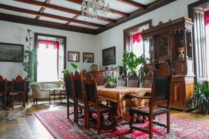 One-Bedroom Apartment room in Zamek Usobi