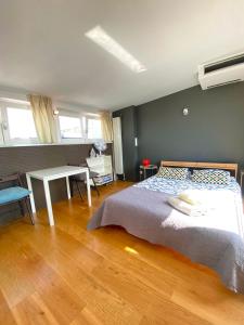 APARTEL Wilcza8 Minimalist STUDIO Central location