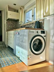 APARTEL Wilcza8 Minimalist STUDIO Central location