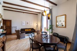 Margana Luxury 3 bedrooms amazing terrace