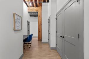 Riverfront Loft - Gym Cafe - G203