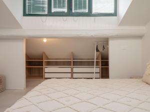 I Host Apartment - Jenner 14