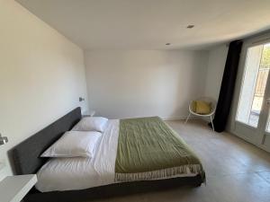 Maisons de vacances Appartement avec jacuzzi : photos des chambres