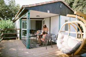 Campings Domaine Naturiste de Riva Bella : Chalet 2 Chambres