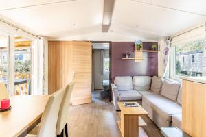 Campings Mobil home 8 personnes : photos des chambres