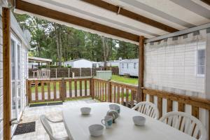 Campings Mobil-home 2 chambres - B : photos des chambres