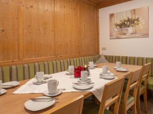 Apartment Schranz by Interhome