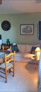 Noël et les fêtes au soleil studio Phannie cosy et douillet 50m des cures