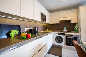 Jardin Wilson AP4455 by RIVIERA HOLIDAY HOMES