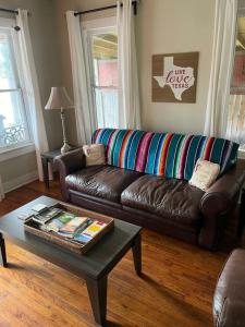 Southern private room in shared home near downtown