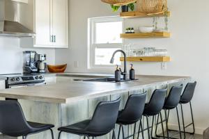 Cameys House and Pool Club at Mahogany Bay