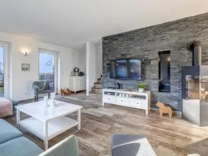 Villa Maarten mit Sauna - زيمبين