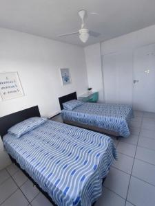 Apto 2 quartos em frente à praça nova do Imbui Excelente localização