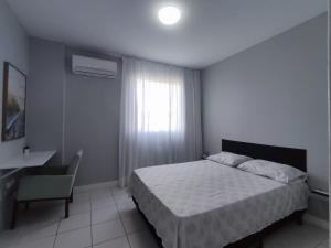 Apto 2 quartos em frente à praça nova do Imbui Excelente localização