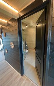 Saltwood A-Frame, Free Parking