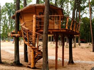 Holiday Home Treehouse 1 by Interhome - Ubytování bez kategorie ve městě Hradec Králové