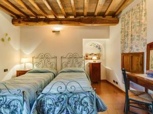 Apartment Antico Borgo S Lorenzo Cipresso by Interhome