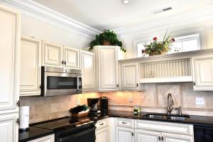 Beautiful 3 BR Ocean View House! Steps to the Beach